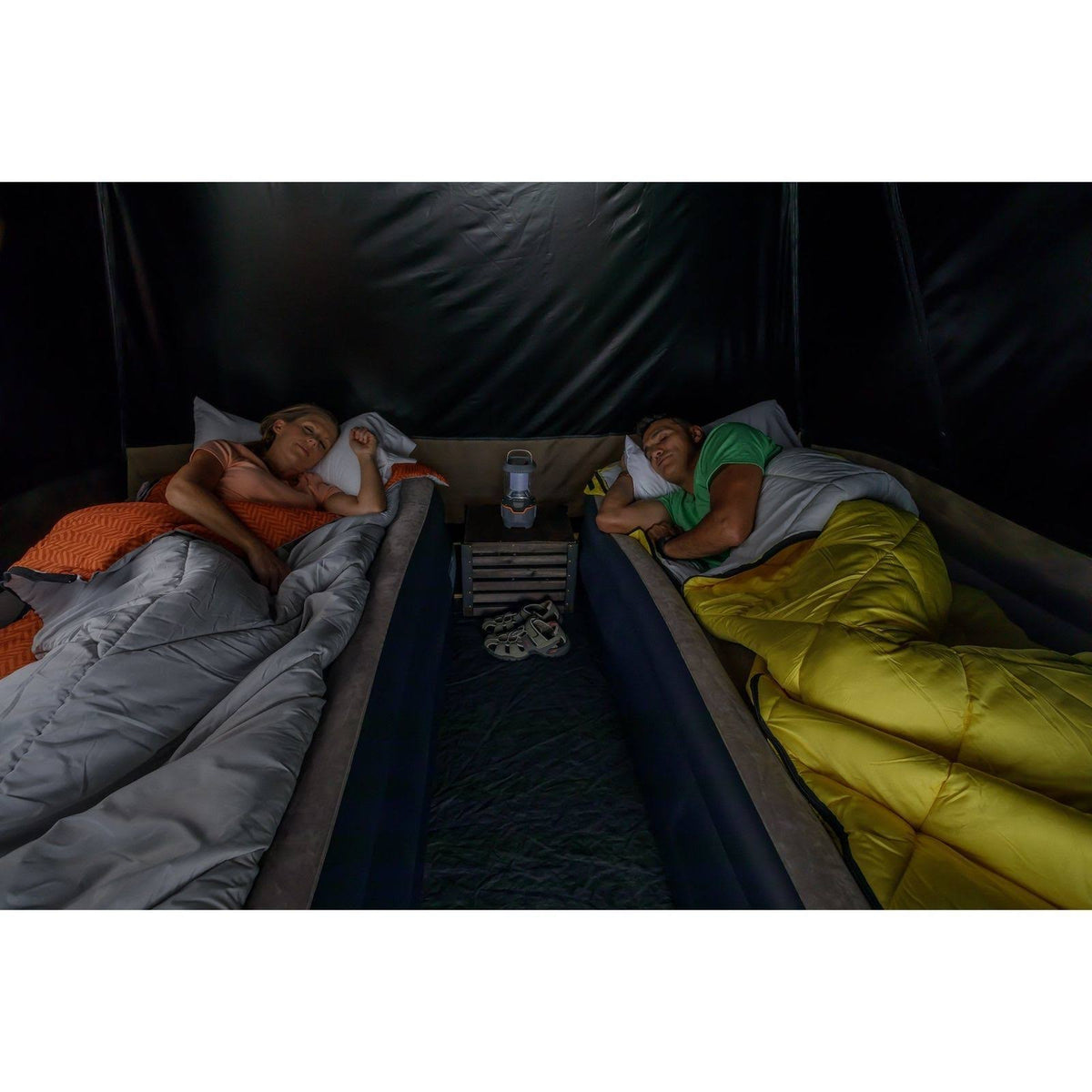 6-Person Instant Cabin Tent with Light T757637