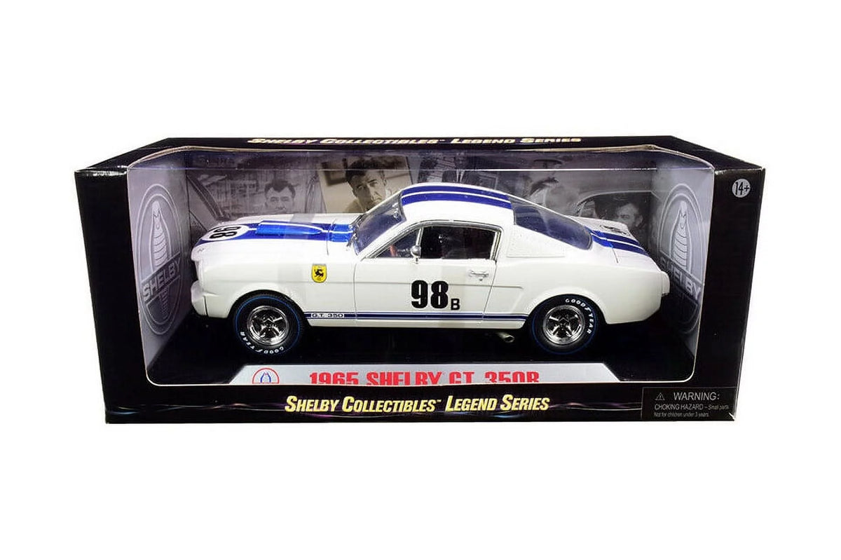 White 1/18 Scale Diecast Model Toy Car W54612