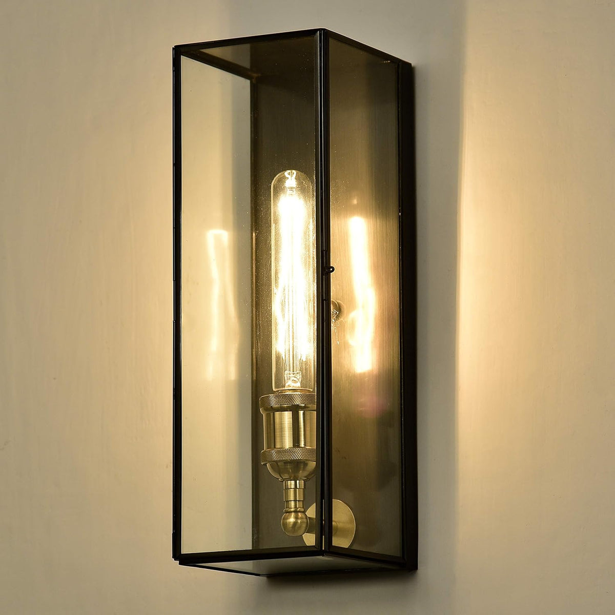 Brass Outdoor Wall Sconce with Clear Tempered Glass R800733