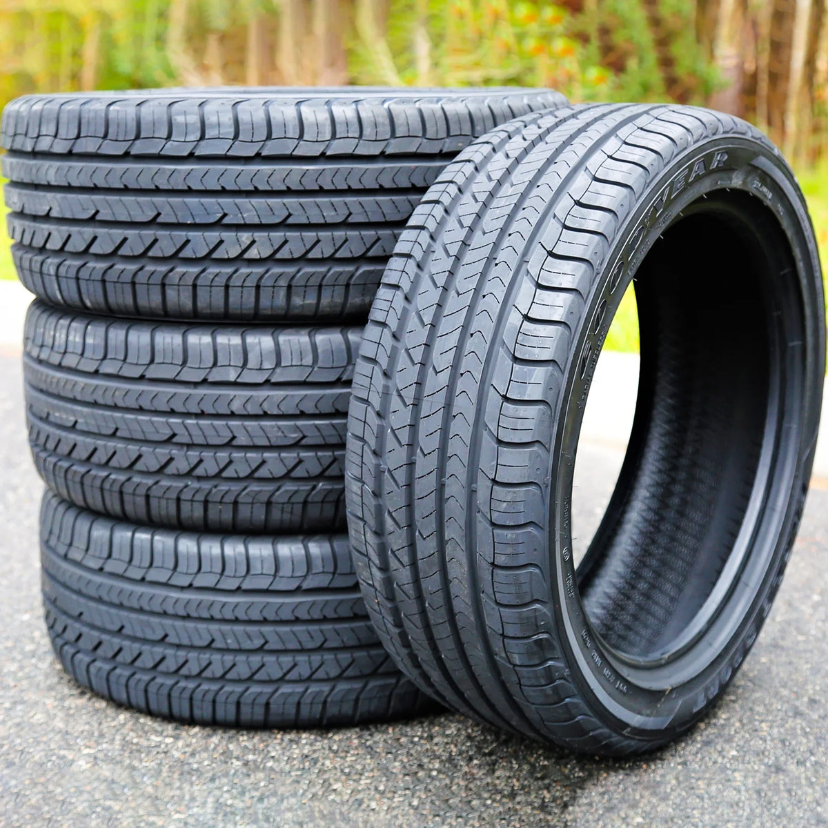 High Performance Tire 225/40R18 92Y U162755