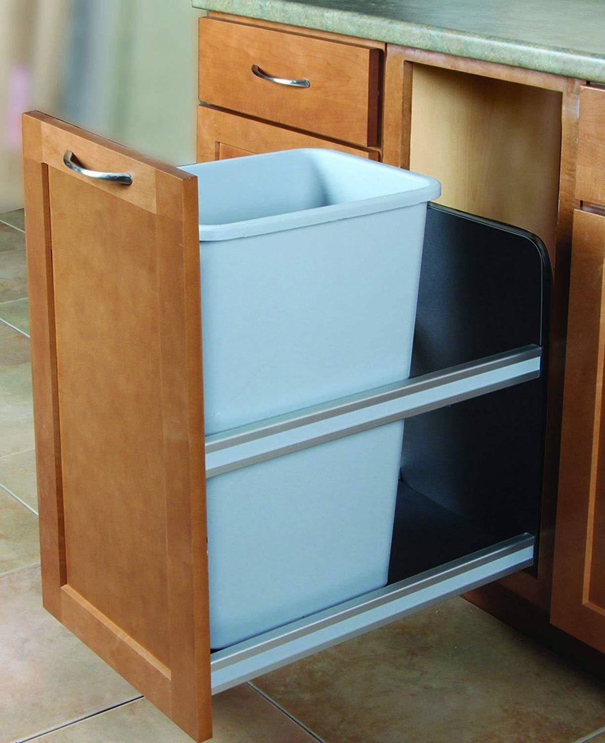 Soft Close Pull Out Trash Can K3203