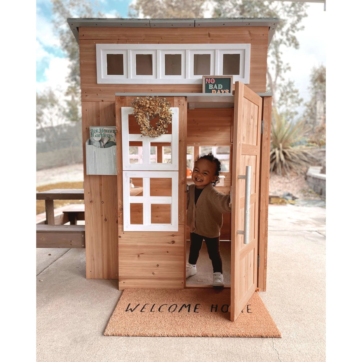 Wooden Outdoor Playhouse with Picnic Table P3941
