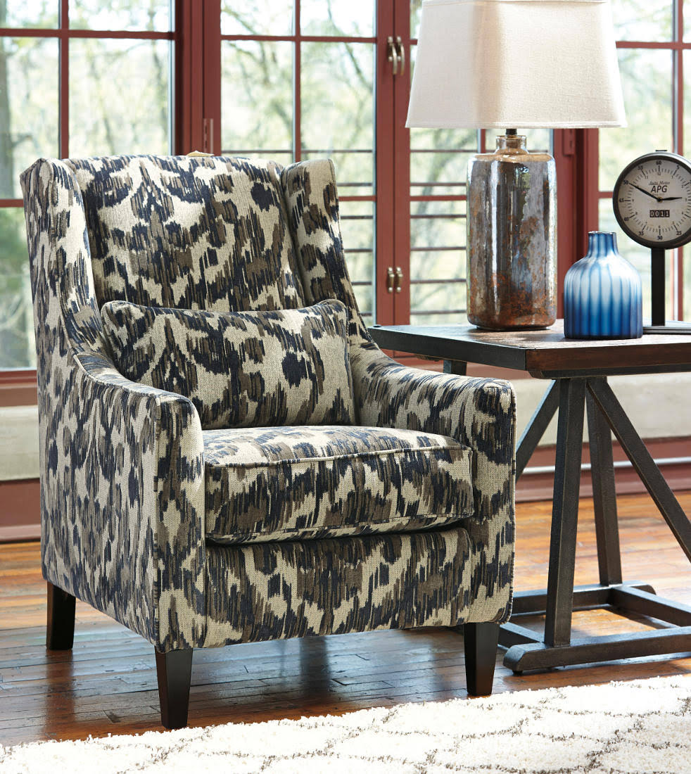 Smoke Accent Chair Y2688