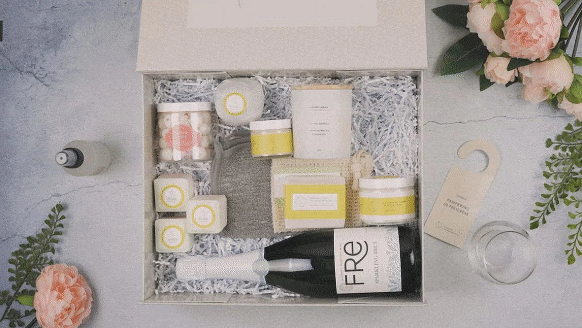 Congratulations Gift Basket J982461