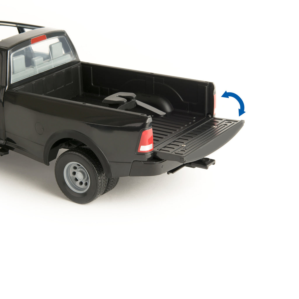 1:16 Scale Ram 3500 with Gooseneck Trailer and Case Construction SV280 Skid Steer Y165908