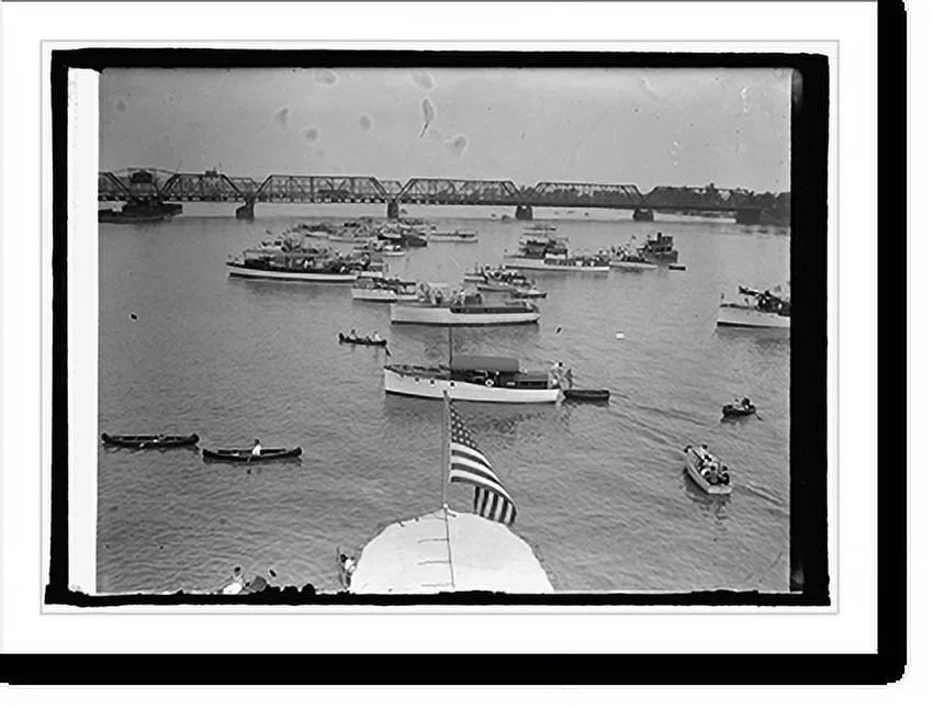 Framed Print 17-7/8" x 21-7/8" X580