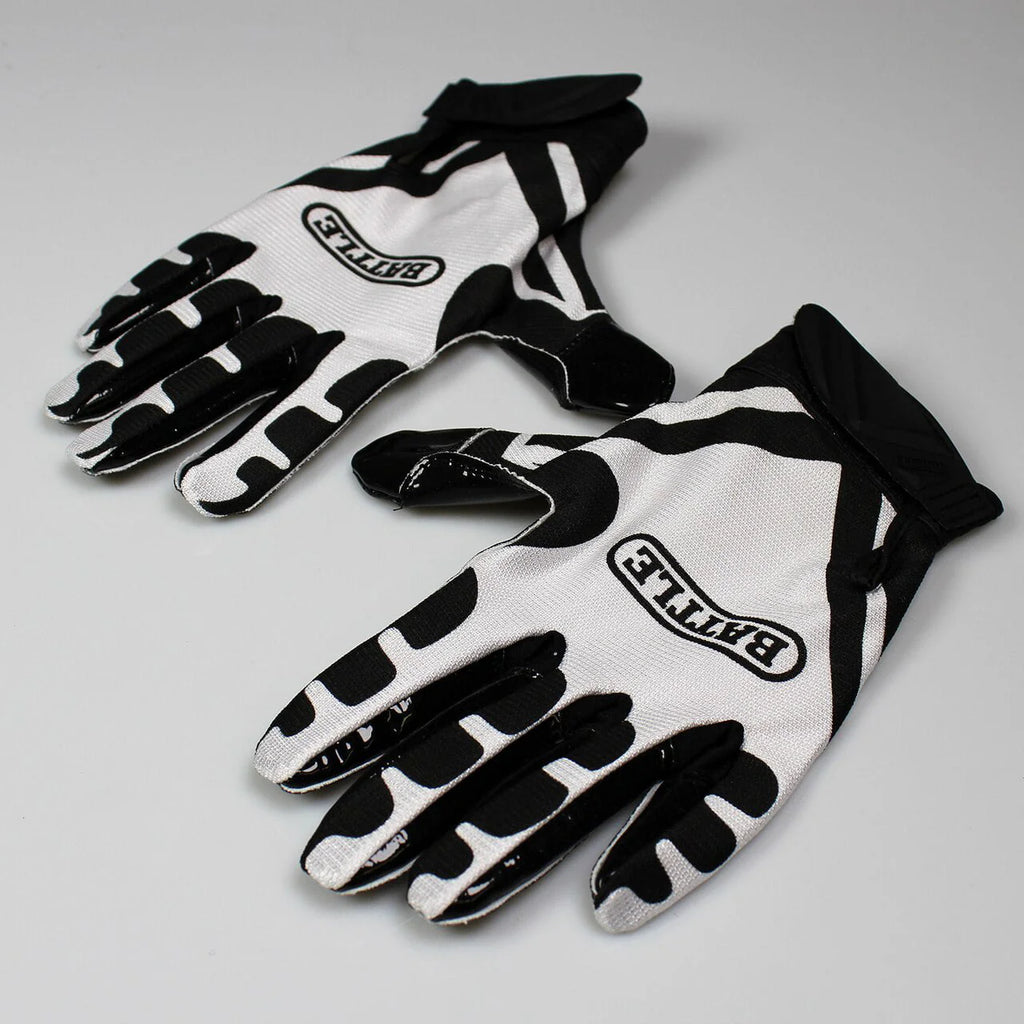 Football Gloves Large Black/White K64393