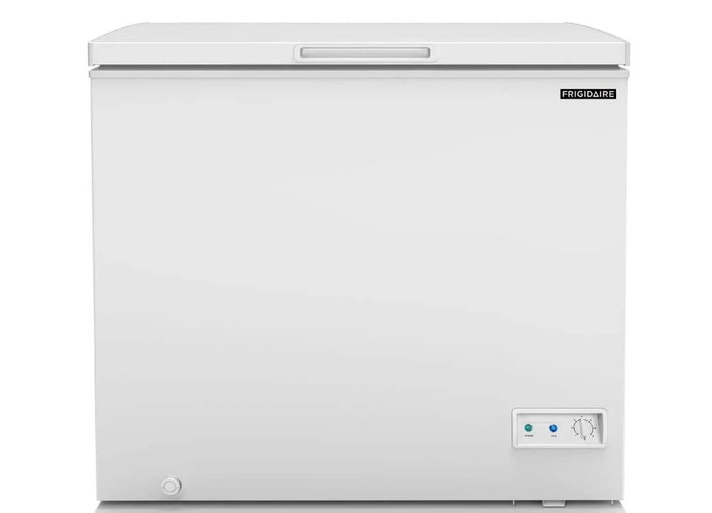 7.0 Cu. ft. White Chest Freezer Y55588