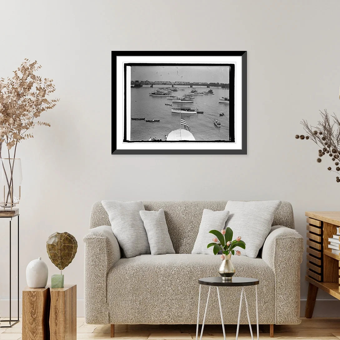 Framed Print 17-7/8" x 21-7/8" X580