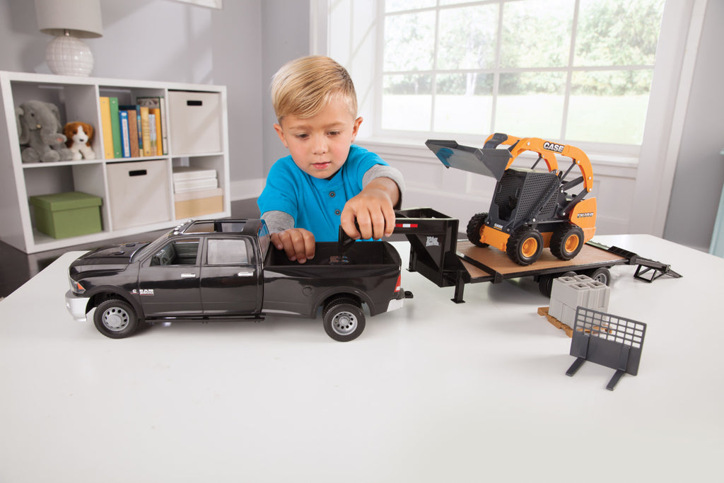 1:16 Scale Ram 3500 with Gooseneck Trailer and Case Construction SV280 Skid Steer Y165908