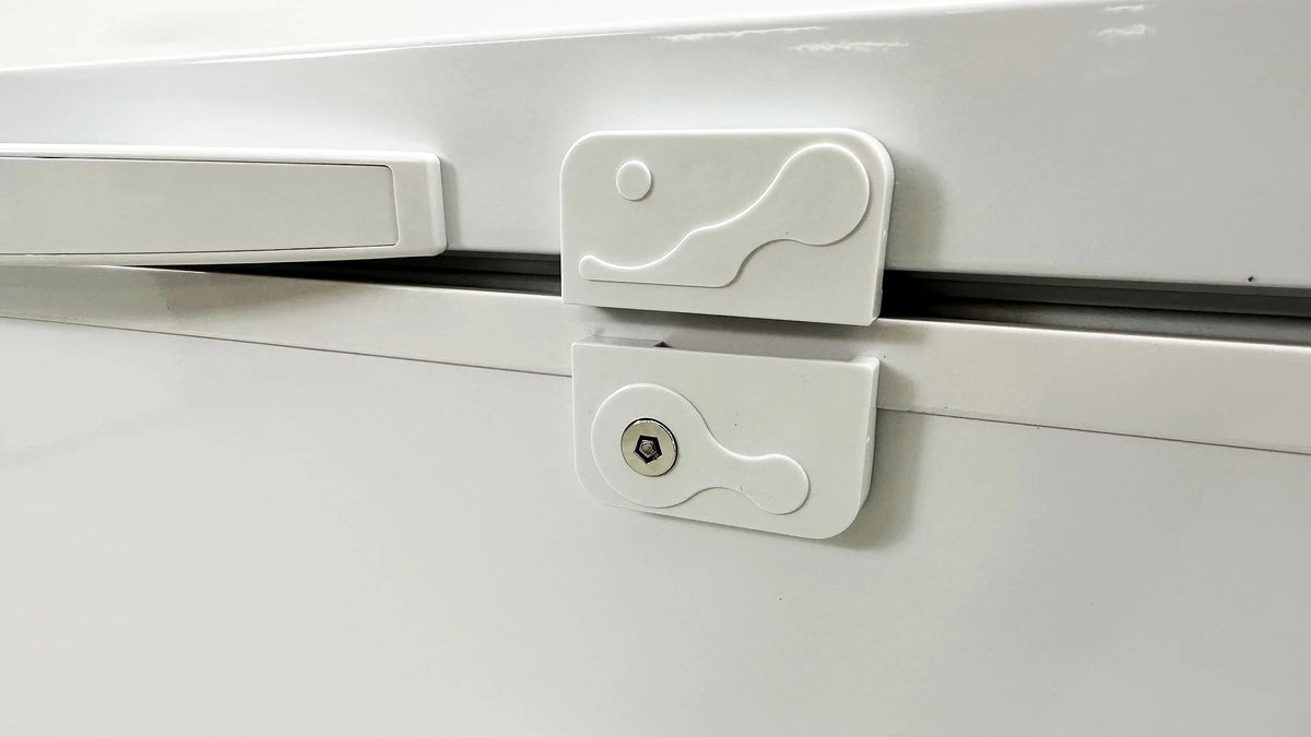 50 inch 13 cu ft Chest Freezer D15302